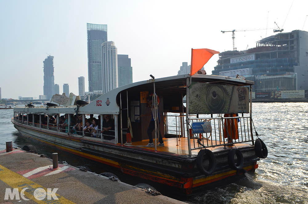 泰國 曼谷 昭披耶河畔 昭披耶河遊船 橘旗船