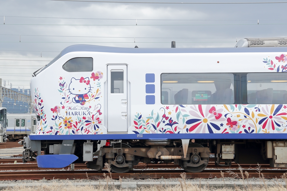 Kitty彩繪版列車