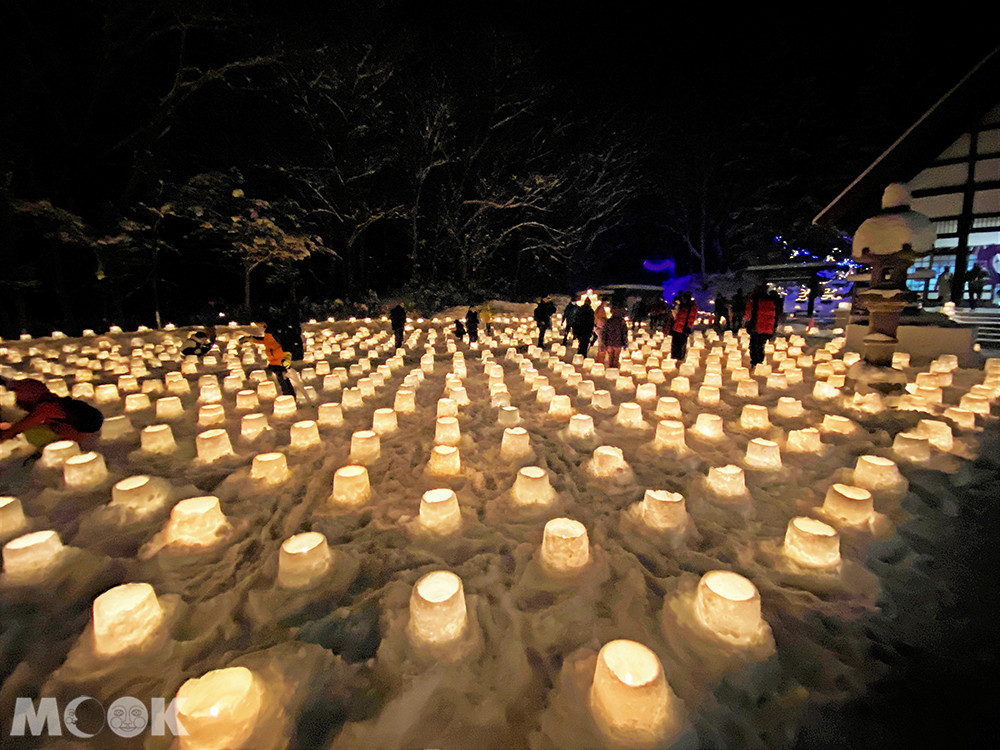 雪燈路佈滿神社園區