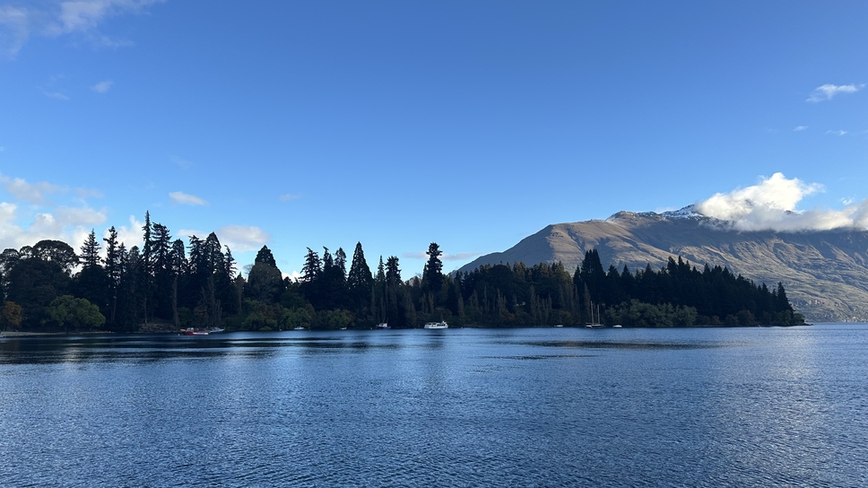 瓦卡蒂波湖畔(Lake Wakatipu)，皇后鎮